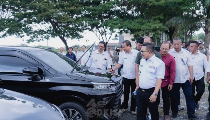 Serahkan 28 Mobil Dinas, Bupati Amirudin Harap Ada Peningkatan Kinerja!