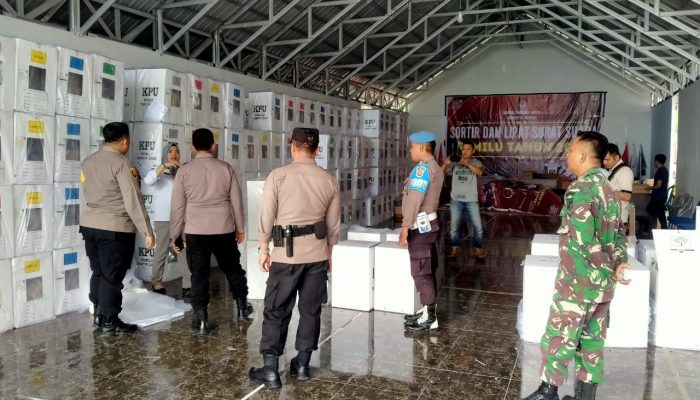 2 Pekan Menuju Voting Day, Kapolres Banggai Cek Logistik Pemilu 