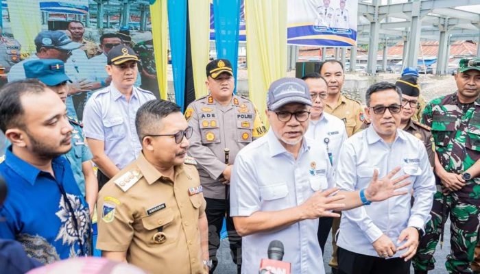 Resmikan Pasar Bunta, Mendag Zulkifli Hasan Sanjung Bupati Amirudin 