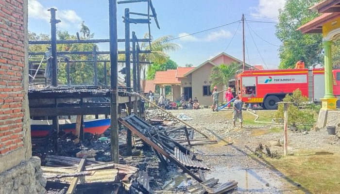 Tragis! Rumah Petani di Batui Selatan Hangus Terbakar, Kerugian Ditaksir Rp90 Juta