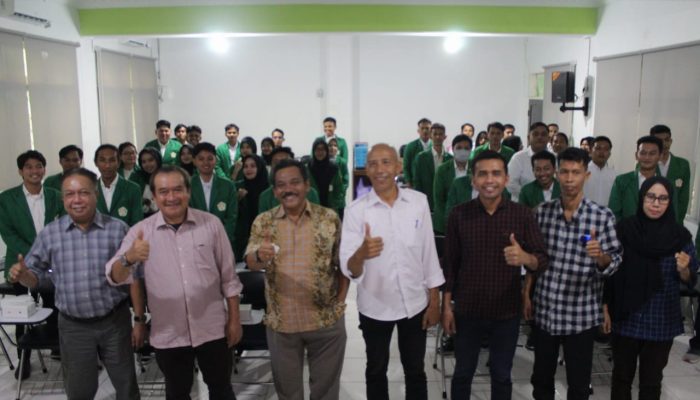 Lepas 50 Peserta PKPH, Ini Pesan Rektor Unismuh Luwuk 