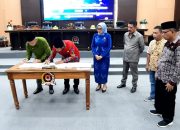 Wabup dan Ketua DPRD Banggai Teken Nota Kesepakatan Ranwal RPJPD 2025-2045