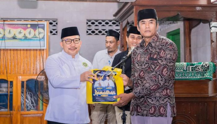 Selain Alokasikan Rp200 Juta untuk Pembangunan Masjid Baabul Kahir, Bupati Banggai Akan Sumbang 1.000 Sak Semen