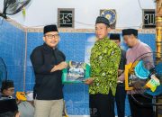 Giliran Imam Masjid Baburrahmah Dimpalon Dapat Hadiah Umrah dari Bupati Amirudin