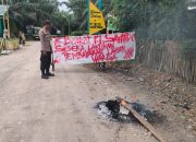 Warga Blokade Jalan Masuk PT. Delta Subur Permai di Batui 