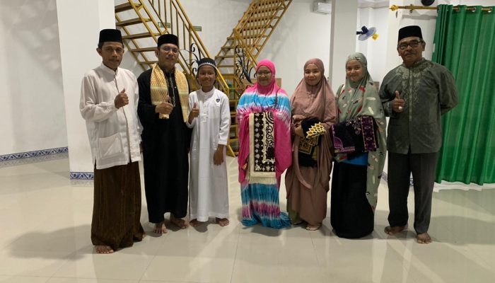 Safari Ramadhan, Santri MTs Al Muraad Luwuk Isi Ceramah di Masjid Al Hikmah Soho