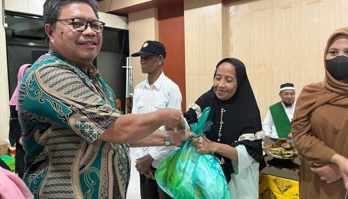 Dinkes Banggai Gelar Bukber, Berbagi Takjil dan Bingkisan Lebaran 