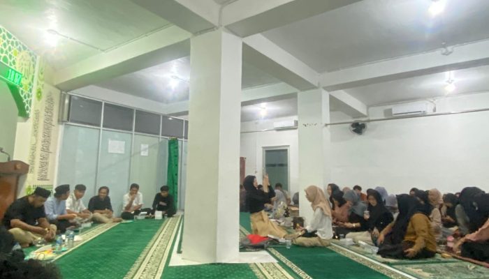 Mahasiswa Fakultas Hukum Unismuh Luwuk Gelar Bukber, Diikuti 3 Angkatan 