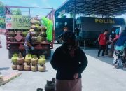 Bersama Pemda Banggai, Polsek Luwuk Gelar Pasar Murah