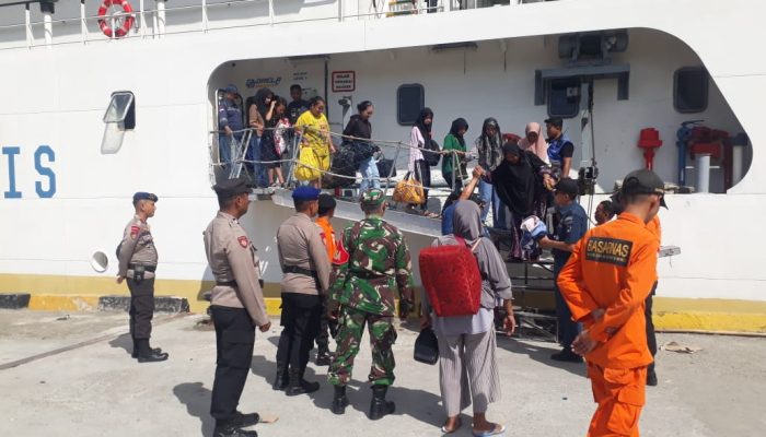 Polisi Siaga 24 Jam Hadapi Puncak Arus Mudik di Banggai