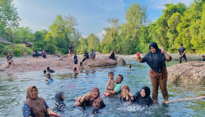 Wisata Sungai Batu Putih Pandauke Mamosalato Jadi Favorit Dikunjungi Warga