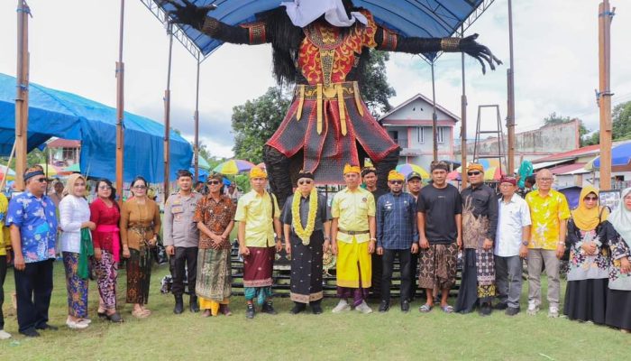 Berlangsung Meriah! Wabup Banggai Buka Festival Ogoh-Ogoh di Toili