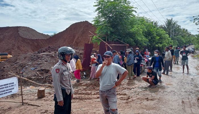 Warga Siuna Demo PT. Prima Dharma Karsa, Tuntut Kompensasi!
