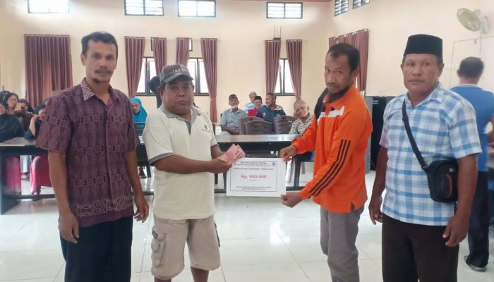 Alhamdulillah, 32 KPM di Desa Patukuki Bangkep Terima BLT-DD Rp900 Ribu Tahap I