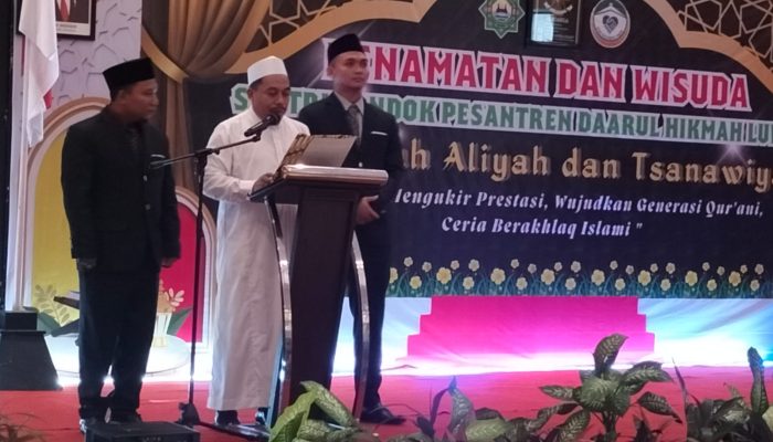 Wisuda 137 Santri, Ustadz Muadz Ingatkan Alumni Terus Tuntutlah Ilmu dan Jadilah Generasi Kuat Serta Berahlak!