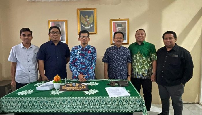 Ketua PWM Sulteng Terima Berkas Tiga Bakal Calon Rektor Unismuh Luwuk