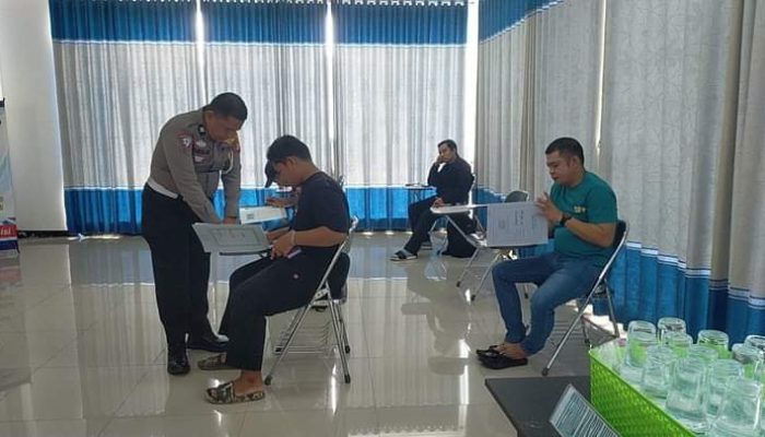 Keren, Polres Banggai Tetap Buka Layanan SIM di Hari Sabtu