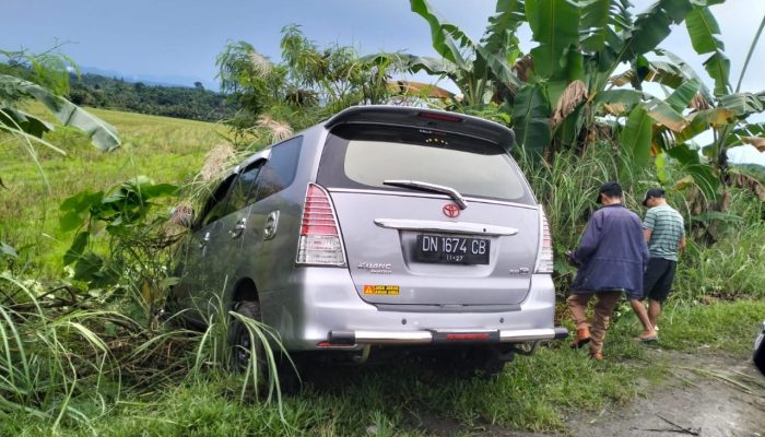 Laka Maut Inova Vs Fino di Batui Selatan, Pemotor Perempuan Meregang Nyawa