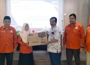 Rektor Unismuh Luwuk Buka Pembekalan Magang Kerja Kewirausahaan PKKM dan Serahkan Alat Laboratorium Pertanian 