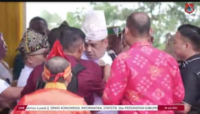 Terhenti Saat Bawa Sambutan, Wagub Sulteng Dilarikan ke Rumah Sakit