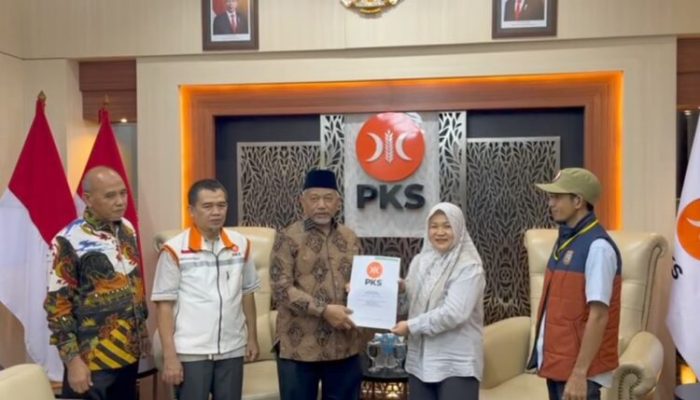 PKS Serahkan Rekomendasi untuk Sulianti Murad di Pilkada Banggai