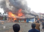 3 Toko dan 1 Warung Makan di Pasar Bunta Rata Dilalap Si Jago Merah