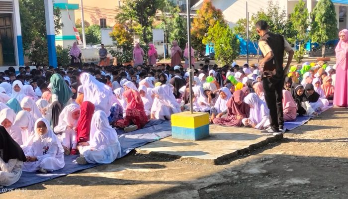 Imtak di SDN Maahas, Ustadz Thoyib Sampaikan Adab Makan Dalam Islam 