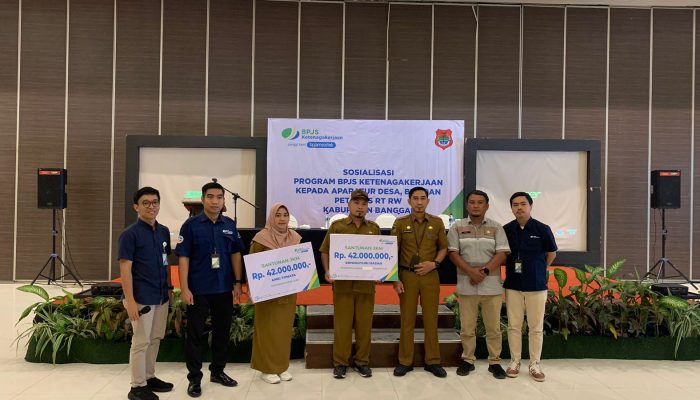 BPJamsostek Banggai Serahkan Santunan untuk 5 Ahli Waris, Aparat Desa dan Masyarakat Rentan 