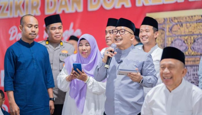 Gelar Dzikir dan Doa Kebangsaan, Pemda Banggai Bagikan Hadiah Umrah untuk 10 Jamaah dan Uang Tunai