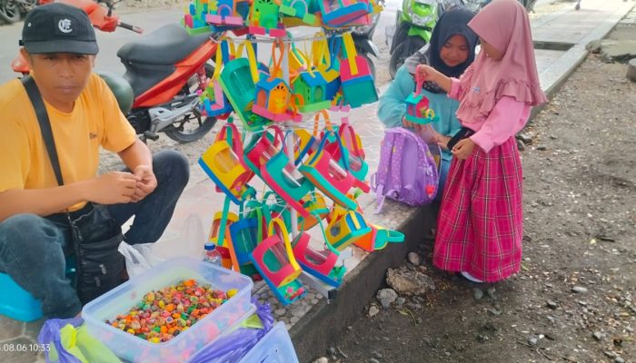 Ketika Kelomang Dihias, Pegadang Ini Raup Untung Hingga Jutaan Rupiah 