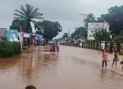 Tanggul Sungai Jebol, Tanasumpu Mamosalato Morut Diterjang Banjir