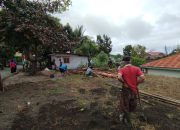 Bersama Masyarakat, Pemerintah Kelurahan Kilongan Permai Gelar Bersih-bersih Sambut HUT RI