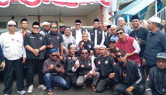 Bikers Subuhan Sambut Kedatangan UAS di Kota Luwuk