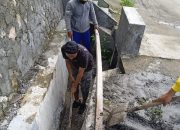 Plt Lurah Kilongan Permai Turun Langsung Atasi Drainase Tersumbat