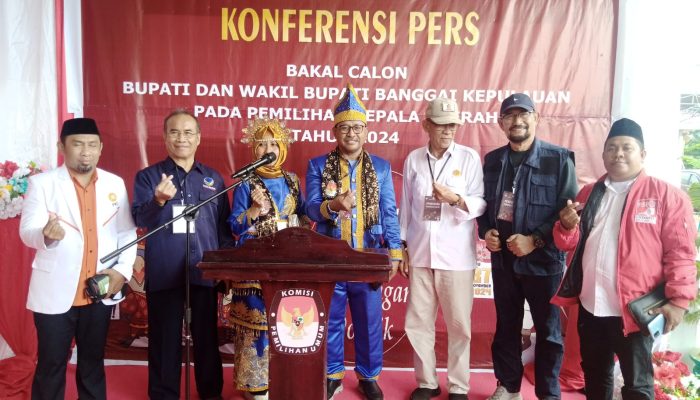 Diusung Sejumlah Parpol dan Didampingi 2 Mantan Bupati, Smile-Man Resmi Mendaftar ke KPU Bangkep