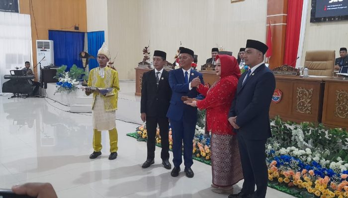 20 Anggota DPRD Balut Resmi Dilantik, Patwan Kuba Jabat Ketua Sementara 