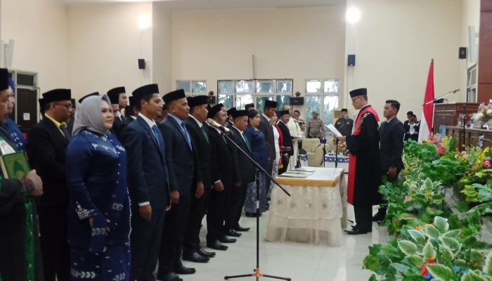 25 Anggota DPRD Bangkep Resmi Dilantik, Arkam Supu Jabat Ketua Sementara