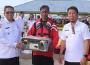 Pemda Bangkep Salurkan Bantuan Perahu Penangkap Ikan untuk 9 Kelompok Nelayan