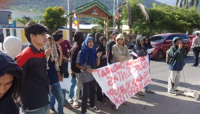 AMARA Banggai Turun Unjuk Rasa, Desak Aparat Tegas Usut 2 Kasus Dugaan Korupsi