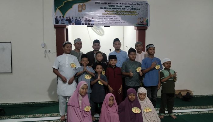 Diikuti 17 Santri, Masjid Al Fattah Gelar Lomba Praktik Sholat 