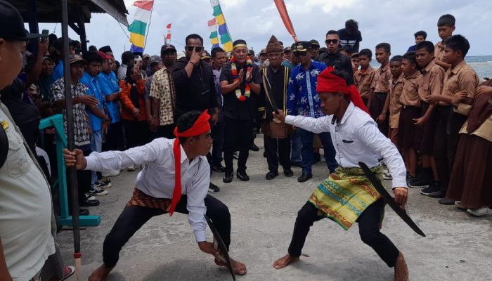 Bupati Sofyan Kunker di Labobo, Lantik Karang Taruna Hingga Tinjau Pembangunan Infrastruktur 