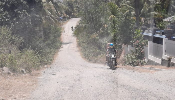 Selama Puluhan Tahun, Jalan Menuju Dusun 3 Siuna Tak Pernah Tersentuh Aspal