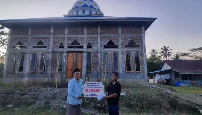 Keluarga Murad Husain Salurkan Bantuan untuk 4 Masjid dan Peduli Penyandang Disabilitas