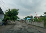 Kerusakan Jalan di Pusat Kecamatan Mantoh Sangat Parah, Pemda Terkesan Tak Peduli