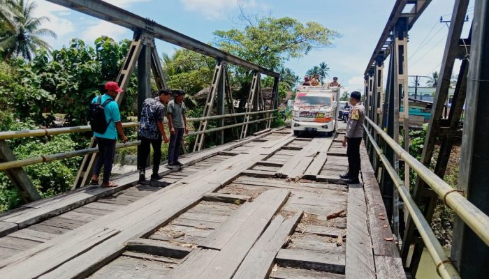 Polsek Batui Tanggapi Jembatan Rusak Akses Perkemahan Prestasi Pramuka