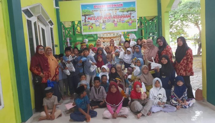 Dharma Wanita Persatuan Unit DP3AP2KB Bangkep Beri Edukasi Kepada Anak