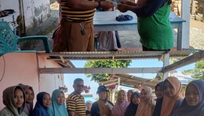 Kades Padang Beri Bantuan Modal untuk Para Pelaku UKM Setempat