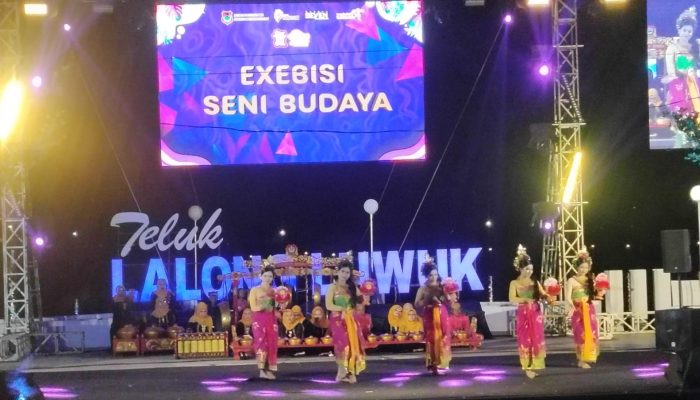 Meriah! Pesona Budaya dan Kreativitas di Panggung Malam Festival Teluk Lalong 2024