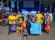 Pedagang Komitmen Jaga Keindahan Kawasan Teluk Lalong dengan Aksi Bersih-bersih Usai Festival