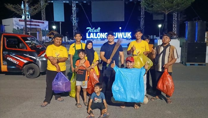 Pedagang Komitmen Jaga Keindahan Kawasan Teluk Lalong dengan Aksi Bersih-bersih Usai Festival